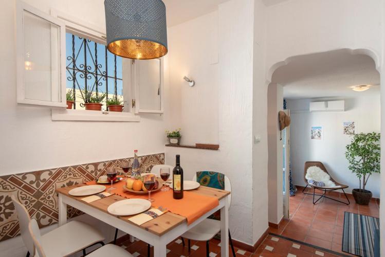 Beautiful Spanish Apartment In Torremolinos Bagian luar foto
